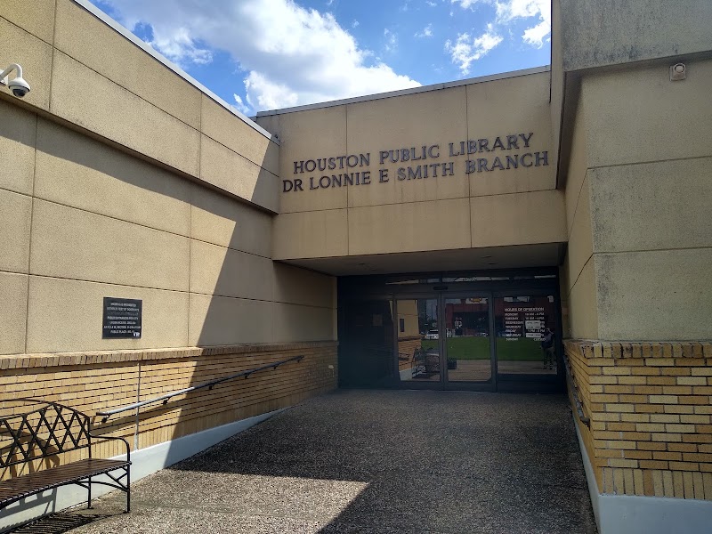 Smith Neighborhood Library - Photo 5