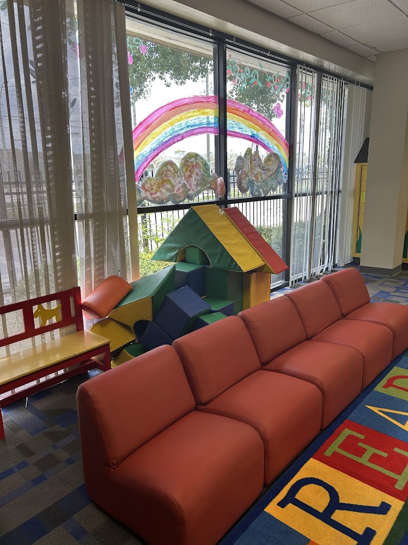 Smith Neighborhood Library - Photo 8