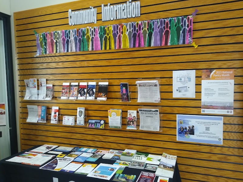 Smith Neighborhood Library - Photo 9