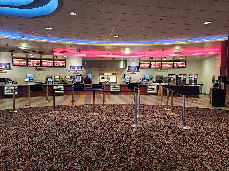 Starlight Cinemas Lakewood Center