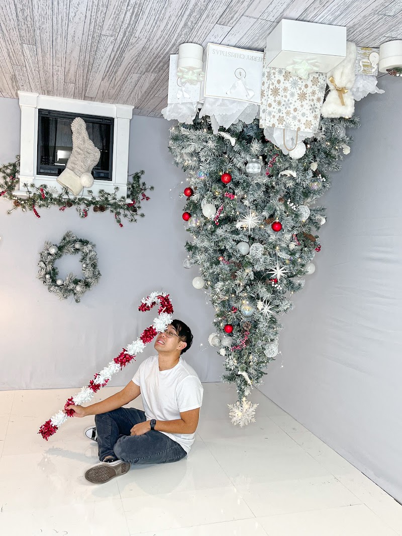 TFTI - Interactive Photos & Self-Portrait Studio - Photo 4