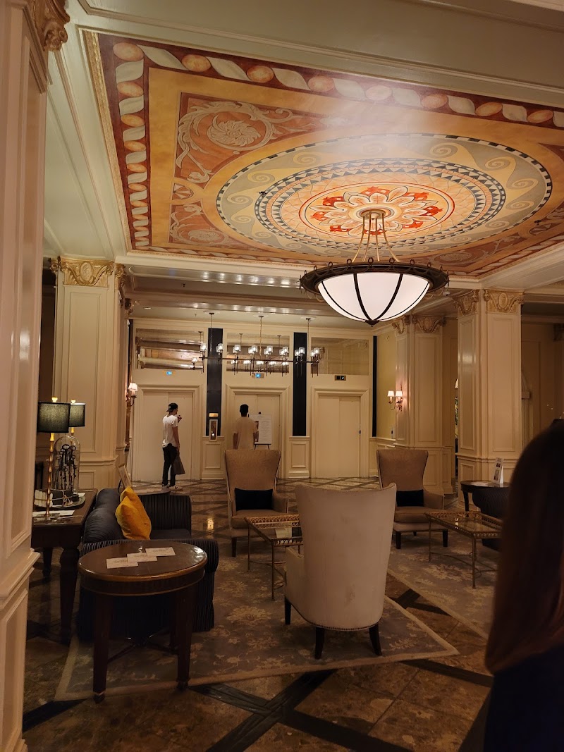 The Library - Photo 3