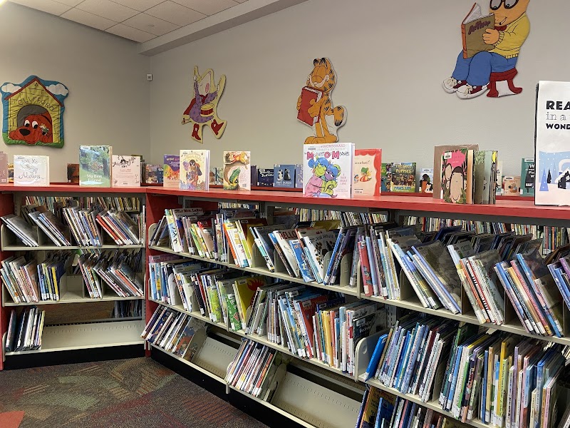 Timberglen Branch Library - Photo 3