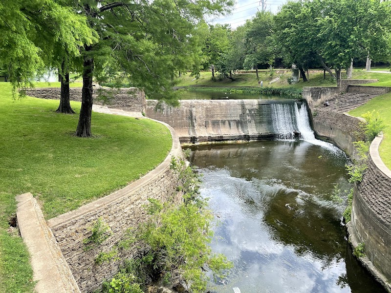 Turtle Creek Parkway Park - Photo 5