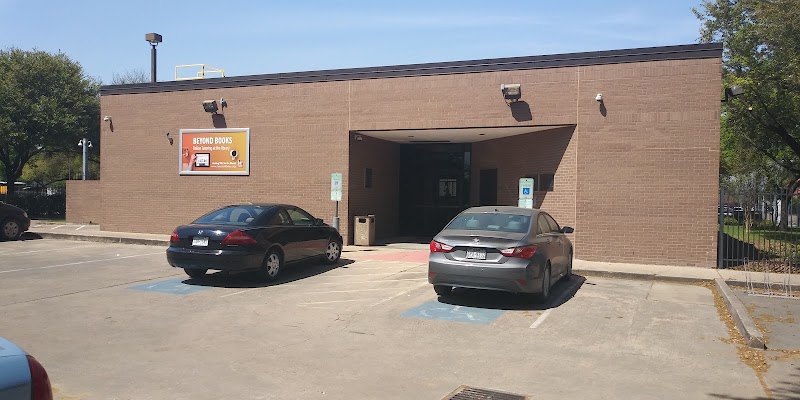 Tuttle Neighborhood Library - Photo 4