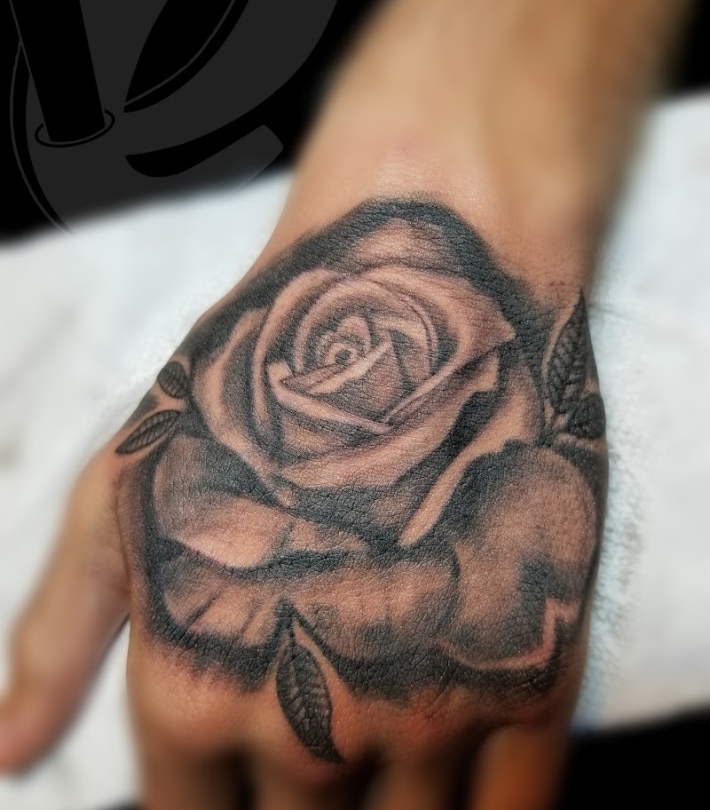 Vato Loco Tattoo & Piercing
