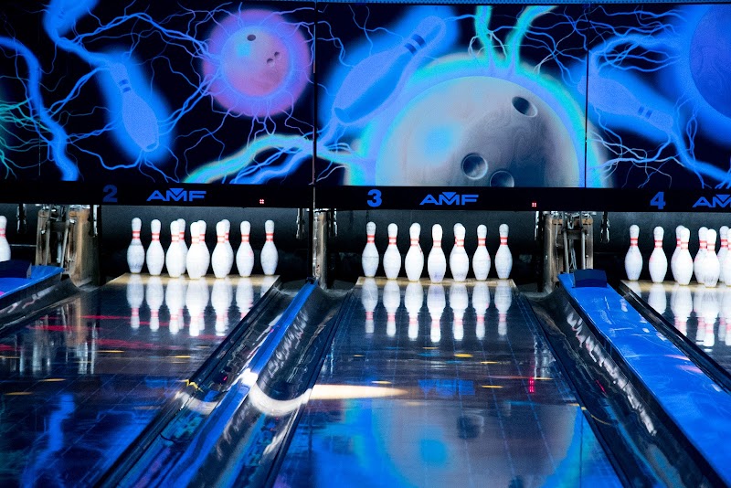 Viking Gameroom, Billiards & Bowling Alley