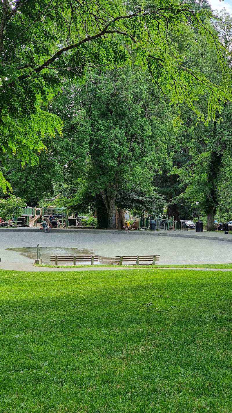 Volunteer Park Wading Pool