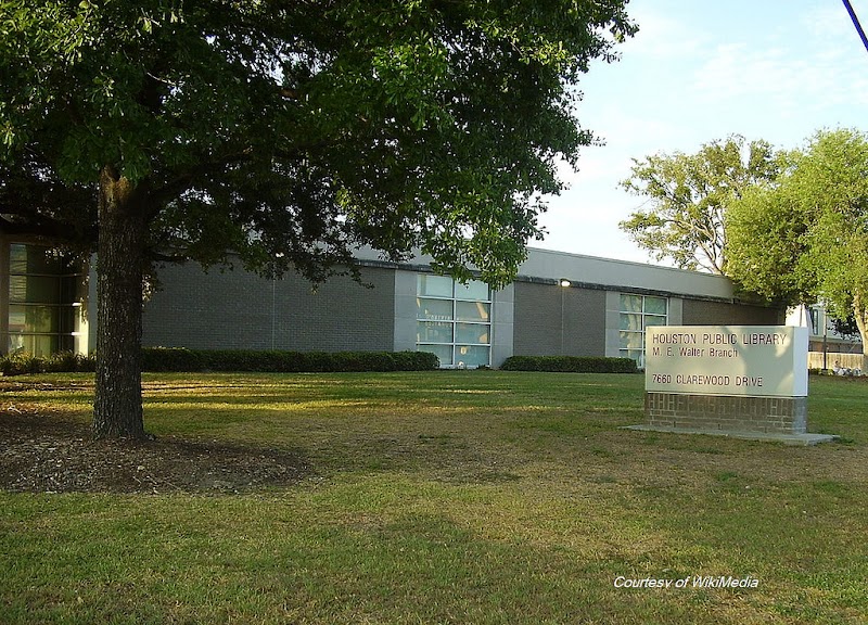 Walter Neighborhood Library - Photo 8