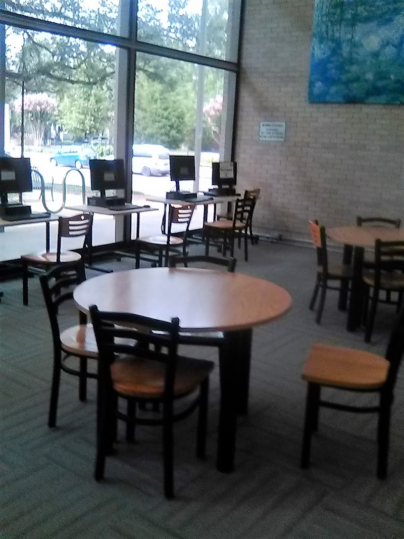 West University Branch Library - Photo 6