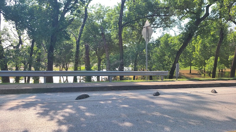 White Oak Bayou Greenway - Photo 2
